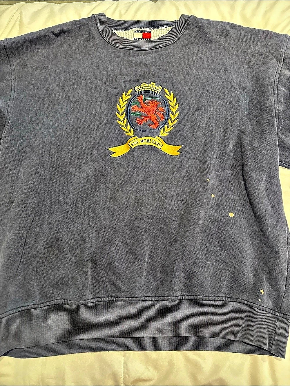 Tommy Hilfiger Vintage Crest Embroidered Crewneck Sweatshirt